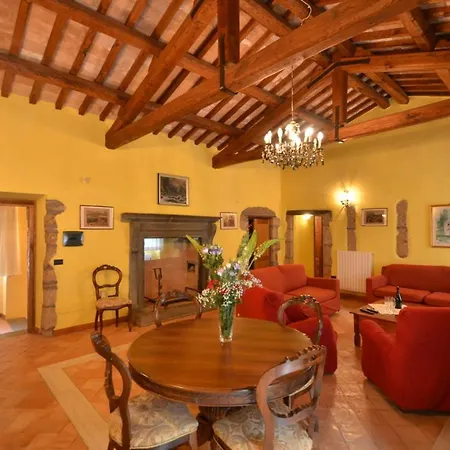 Sleeps 9 Lubriano