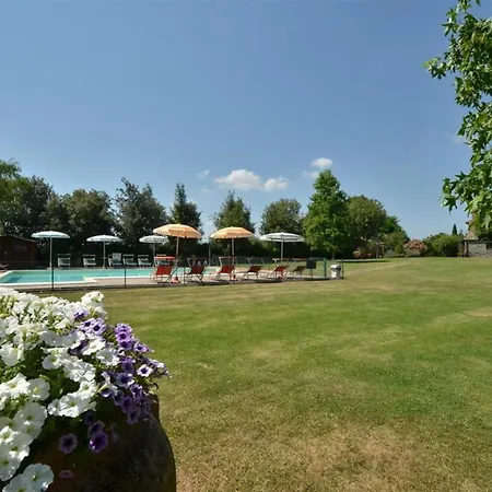 Sleeps 9 Villa