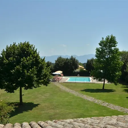 Sleeps 9 Villa *