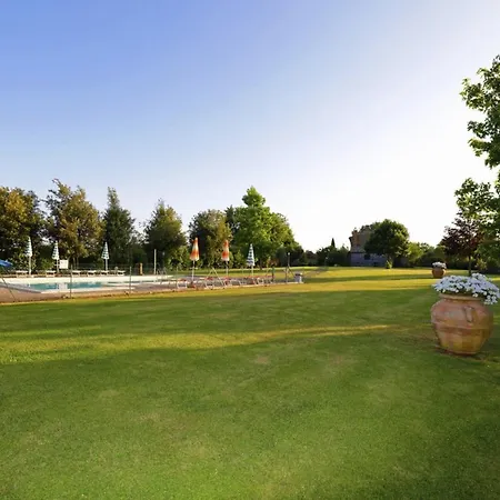 Sleeps 9 Villa *